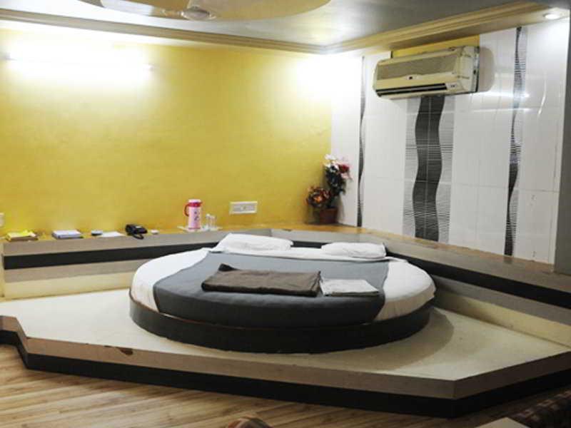 Neelkanth Paradise Ahmedabad Exterior foto