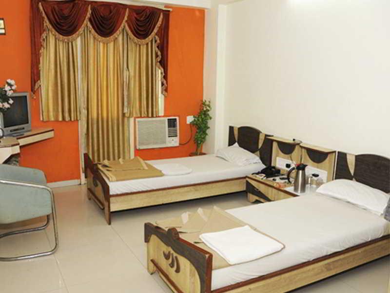 Neelkanth Paradise Ahmedabad Exterior foto