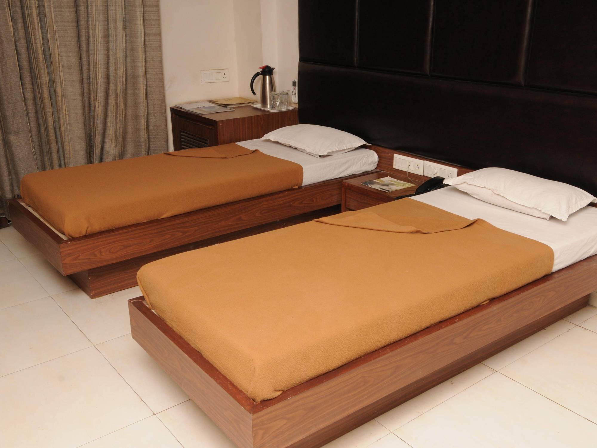 Neelkanth Paradise Ahmedabad Exterior foto
